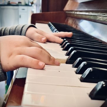 piano-fingers